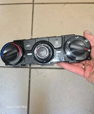 Hyundai i20 (PB PBT) Climate control unit 972504P560