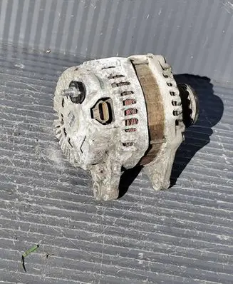 Nissan Juke I F15 Generator/alternator 231003VD1A