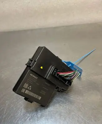Dacia Sandero III Trunk lid opening control unit DODACIASANDEROIII3
