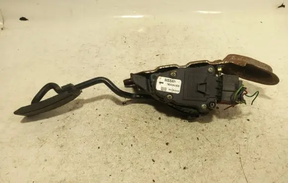 Nissan Primera Accelerator throttle pedal 18002AU400 6PV00862003