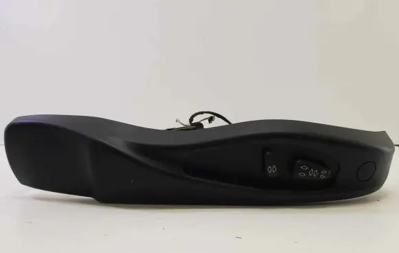 BMW 6 E63 E64 Front door seat control surround trim 7902277