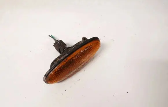 Mazda 626 Front fender indicator light 0464120 046-4120