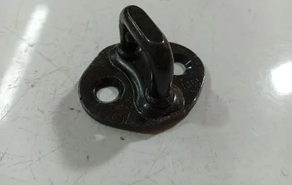 KIA Sportage Front door lock loop/hook striker 