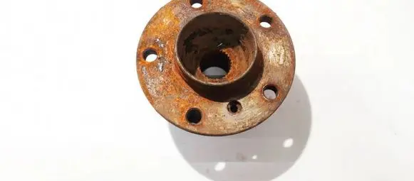 BMW X5 E53 Rear wheel hub