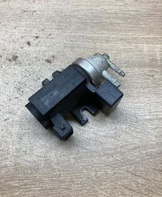 Opel Astra G Vacuum valve 72190338 897218