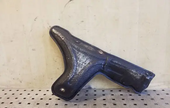 Exhaust heat shield