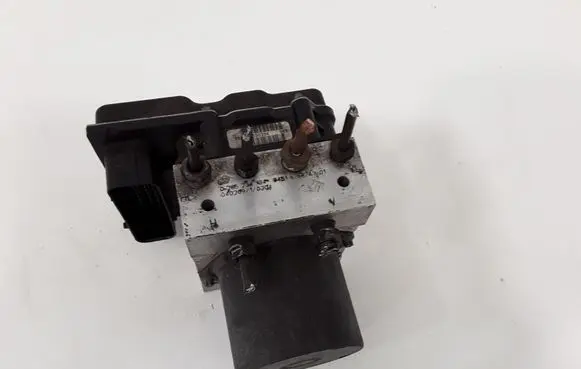 BMW 5 E60 E61 ABS Pump 675874301