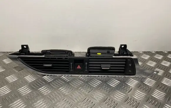 Audi A6 S6 C7 4G Dash center air vent grill 4G2820951