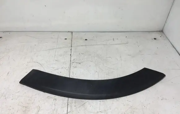 Front arch trim