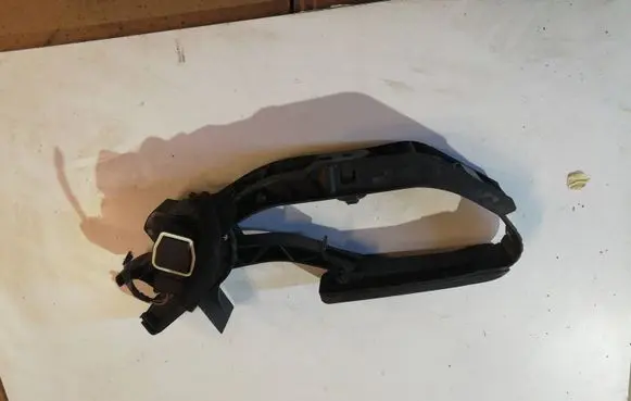 Mercedes-Benz C W203 Accelerator throttle pedal A2113000404