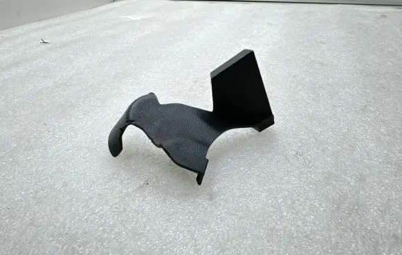 Tesla Model 3 Engine hood trim 111207100B 129730