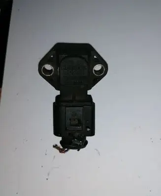 Volkswagen PASSAT B5 Air pressure sensor 0281002177 038906051