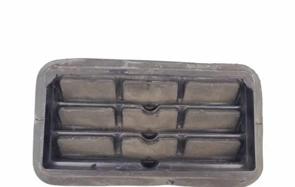 Chrysler Pacifica Quarter panel pressure vent 68170766AB P68170766AB
