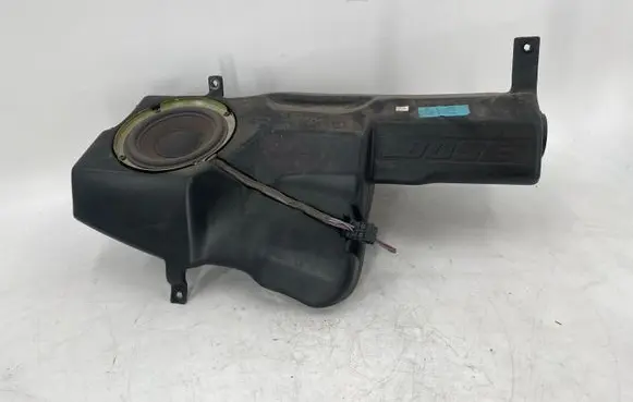 Mercedes-Benz E W210 Subwoofer speaker 2108203902