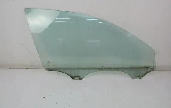 Volkswagen PASSAT B5 Front door window glass four-door 