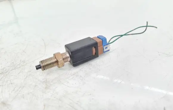 Clutch pedal sensor