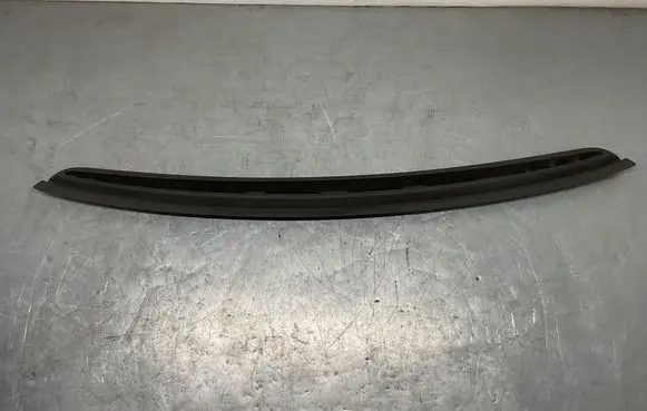 Peugeot Boxer Windshield trim 1308181070