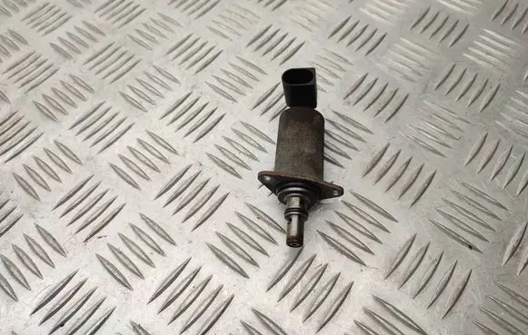 Skoda Fabia Mk2 (5J) Fuel pressure sensor 21150447