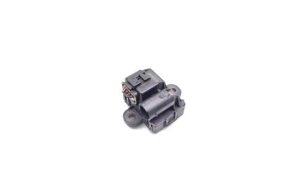 Mercedes-Benz E W212 Glow plug pre-heat relay A6511530279 0522120203