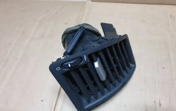 Volvo XC90 Dashboard side air vent grill/cover trim 3409399