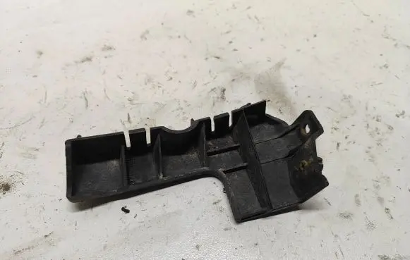 Audi A4 S4 B7 8E 8H Front bumper mounting bracket 8E0807283e