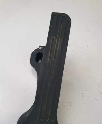 Volkswagen PASSAT B6 Accelerator throttle pedal