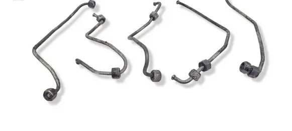Audi A6 S6 C4 4A Fuel injector supply line/pipe 