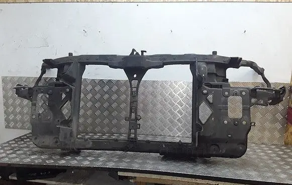 Hyundai i30 Radiator support slam panel
