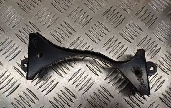 Battery bracket
