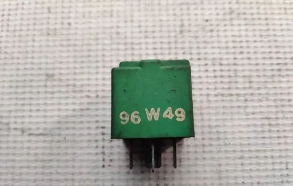 Mercedes-Benz Vito Viano W638 Other relay A0045450405 12575684