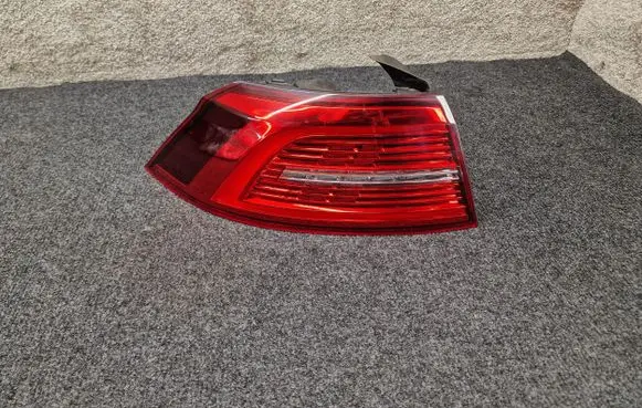 Volkswagen PASSAT B8 Rear/tail lights 3G5945207E