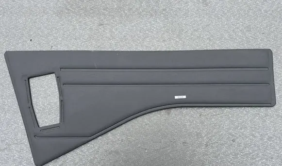 Nissan Patrol Y60 Other trunk/boot trim element 8495106J11