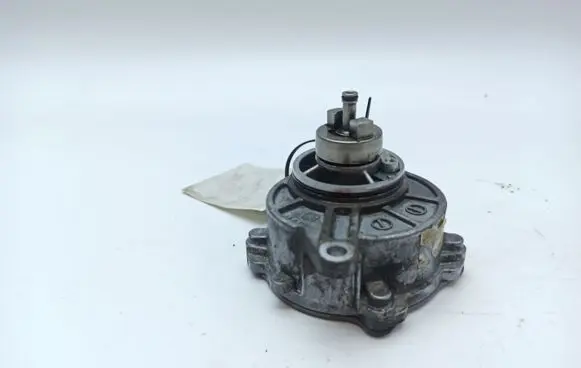 Mercedes-Benz C W204 Vacuum pump LA1231052