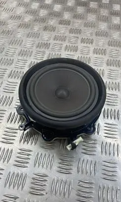Audi A4 S4 B7 8E 8H Front door speaker 8E0035411