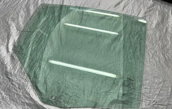Volvo S60 Rear door window glass 43R0115128 E001488 OCPN0003