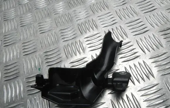 Mercedes-Benz C AMG W205 Engine mounting bracket A6511590246 T344