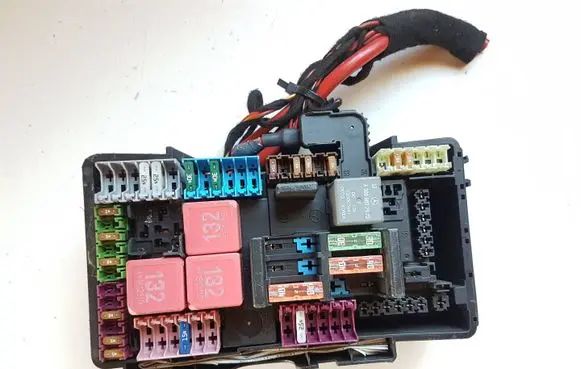Mercedes-Benz C W205 Other relay A0009822923