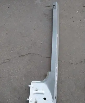 Renault Trafic III (X82) Front door windshield rail 2382510