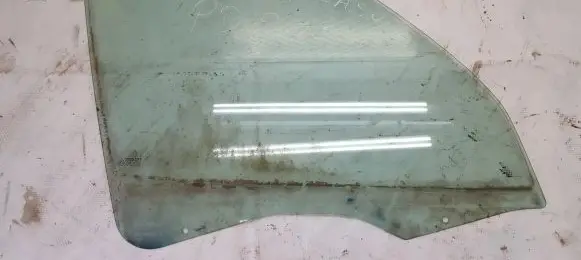 Citroen Xsara Picasso Front door window glass four-door