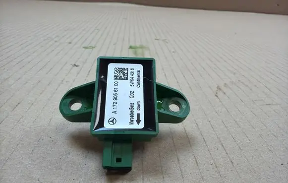 Mercedes-Benz E C207 W207 Airbag deployment crash/impact sensor A1729056100