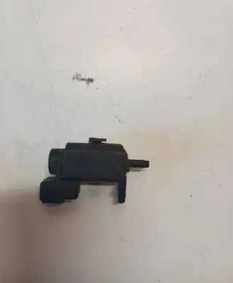 Volvo V70 Turbo solenoid valve 30611668