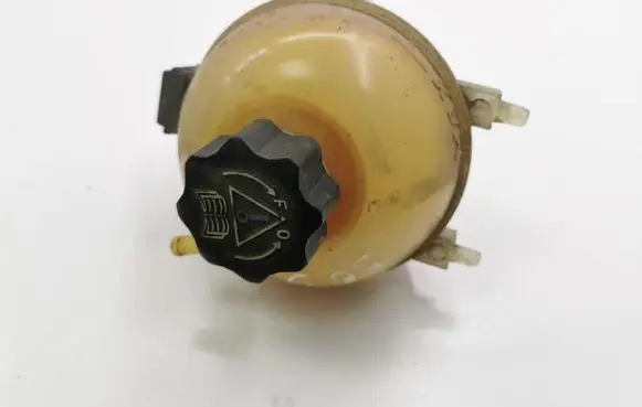 Peugeot 307 Coolant expansion tank/reservoir 9646903180