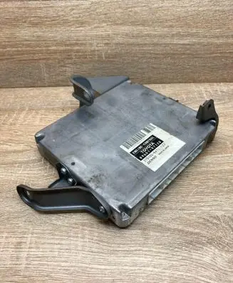 Toyota Prius (XW20) Engine control unit/module ECU 8966147120