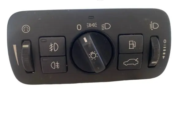 Volvo V70 Light switch 30739415