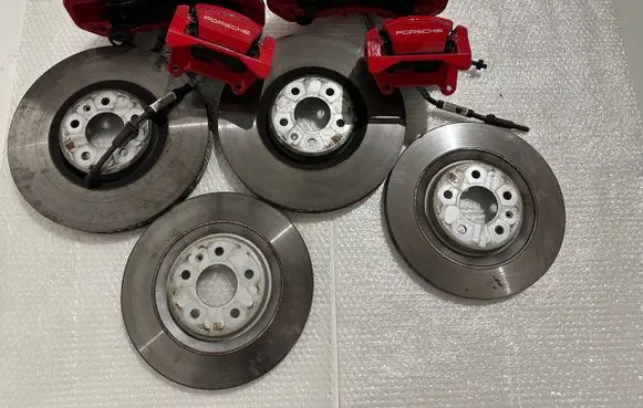 Porsche Macan (95B) Brake discs and calipers set 95B615106ES