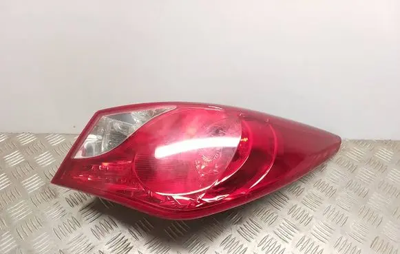 Hyundai Sonata Rear/tail lights 924023Q