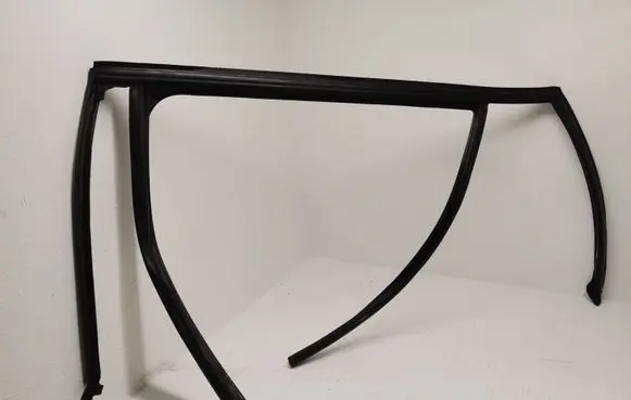BMW 3 F30 F35 F31 Rubber seal rear door window/glass 177447