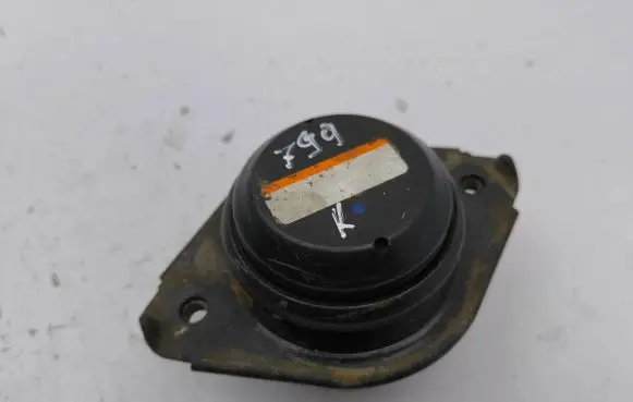 Mercedes-Benz ML W164 Engine mount bracket