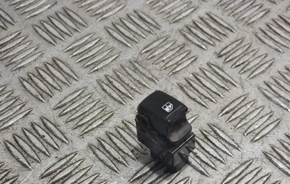 KIA Sorento Electric window control switch