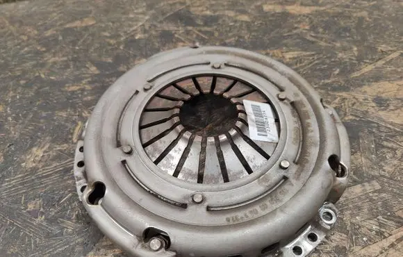 Mitsubishi Colt Pressure plate MN130493